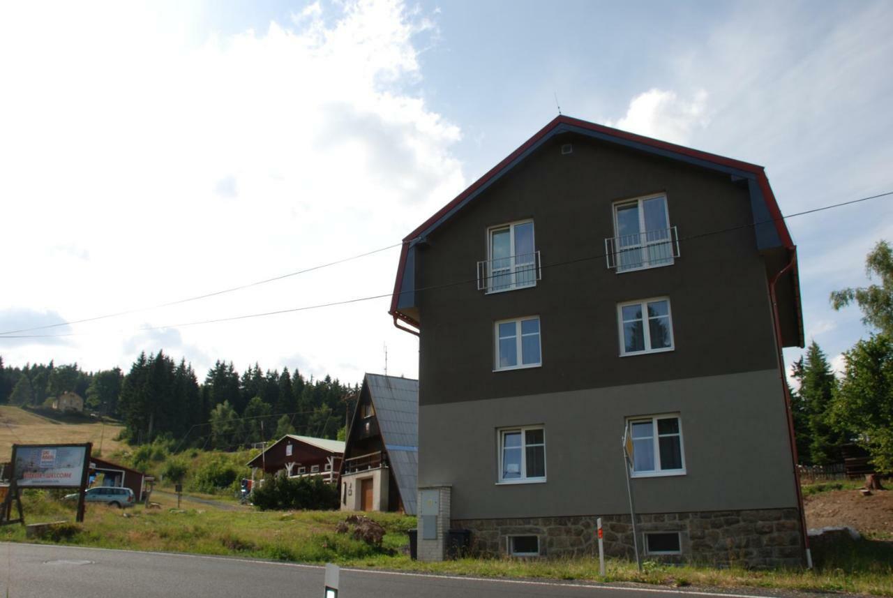 Apartman Raketa Pernink Εξωτερικό φωτογραφία